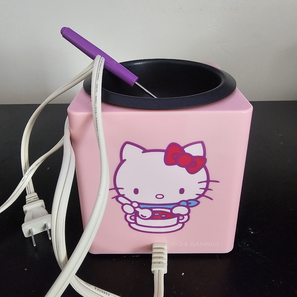 Hello Kitty Chocolate DippingFondue Maker